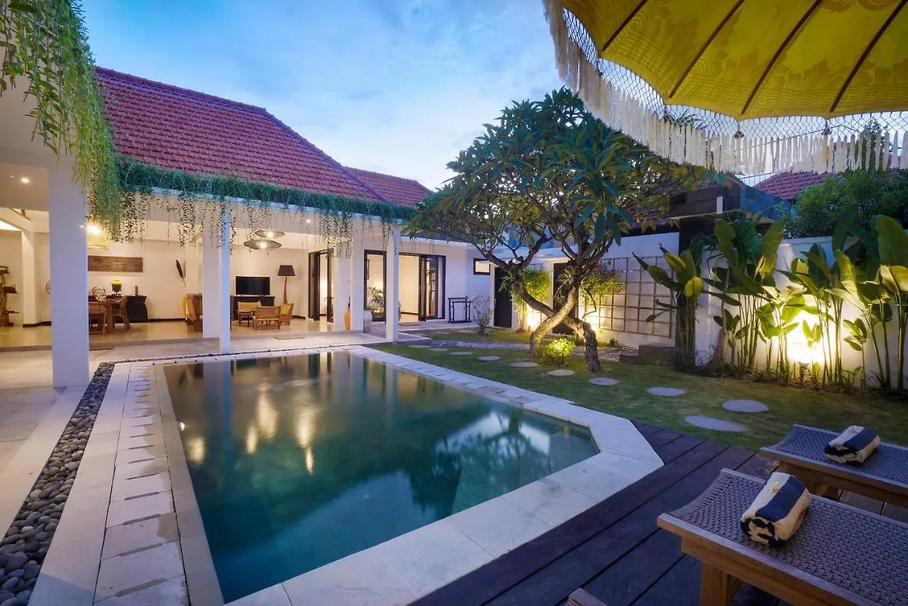 Sunglow Villa Seminyak  Seminyak (Bali)